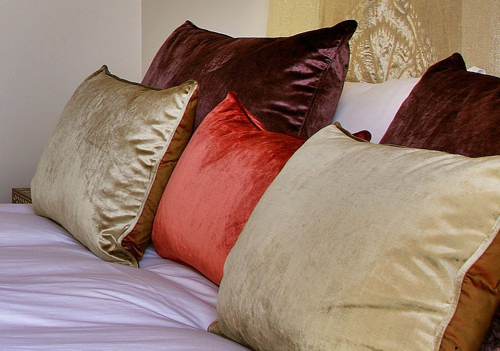 Tiara Yaktsa - Superior Room - Pillows